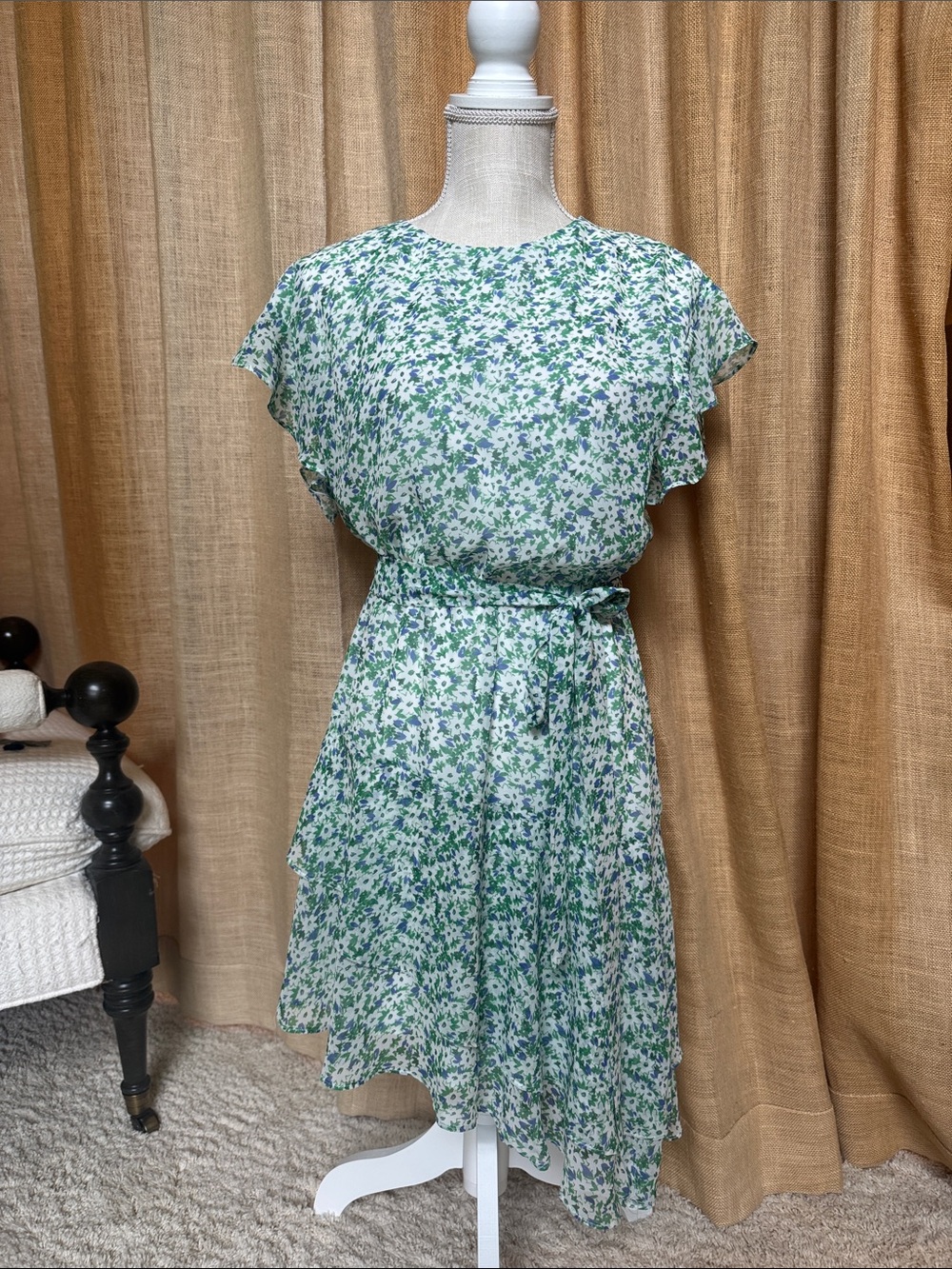 Green Floral Tie-Waist Midi Dress with Flutter Sleeves